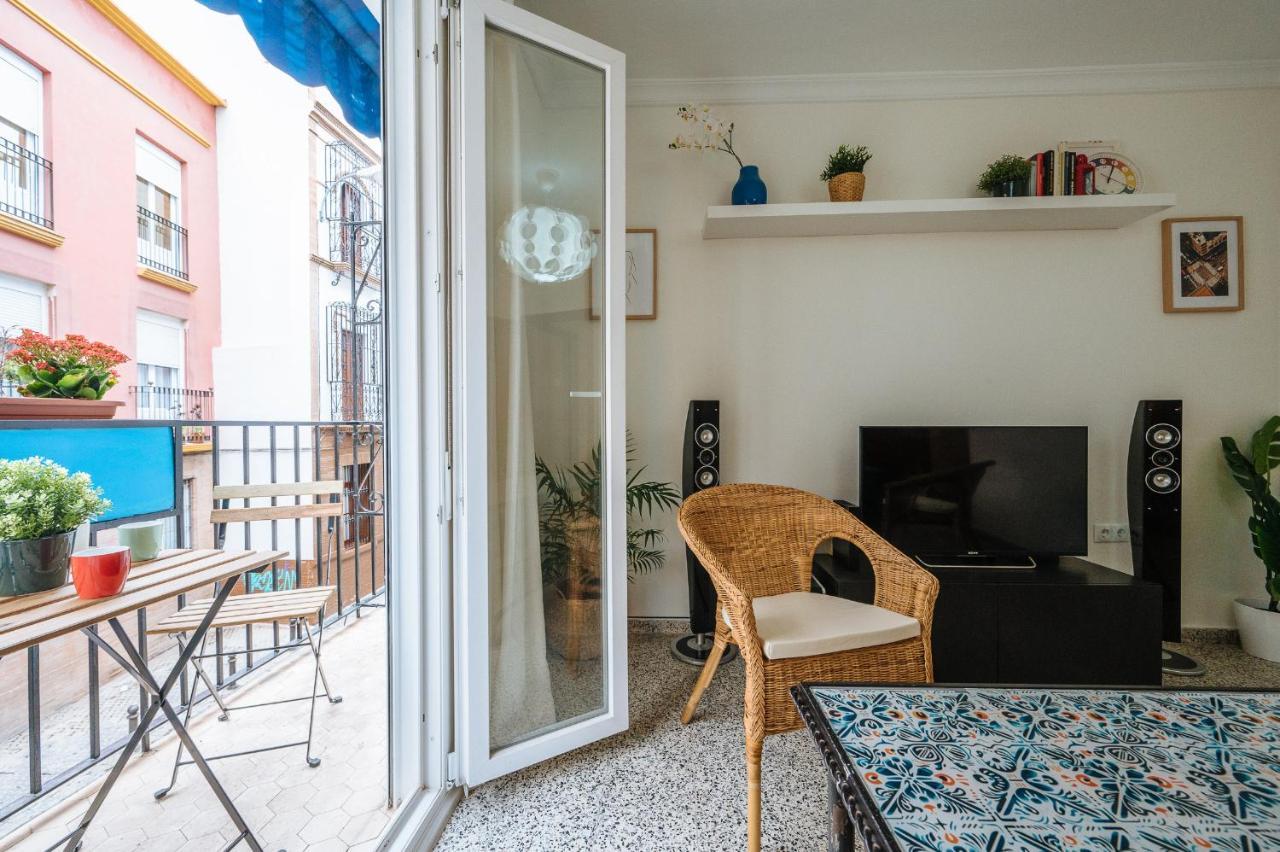 Muro De Los Navarros Suite Apartment Seville Exterior photo